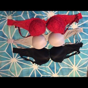 Victoria’s Secret 36DD push up bras